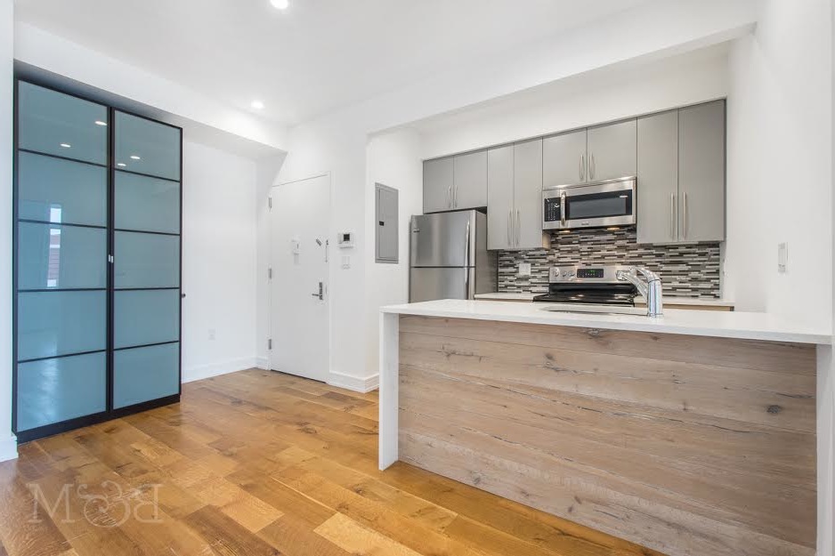 95 Kingsland Avenue 1R East Williamsburg Brooklyn NY 11222