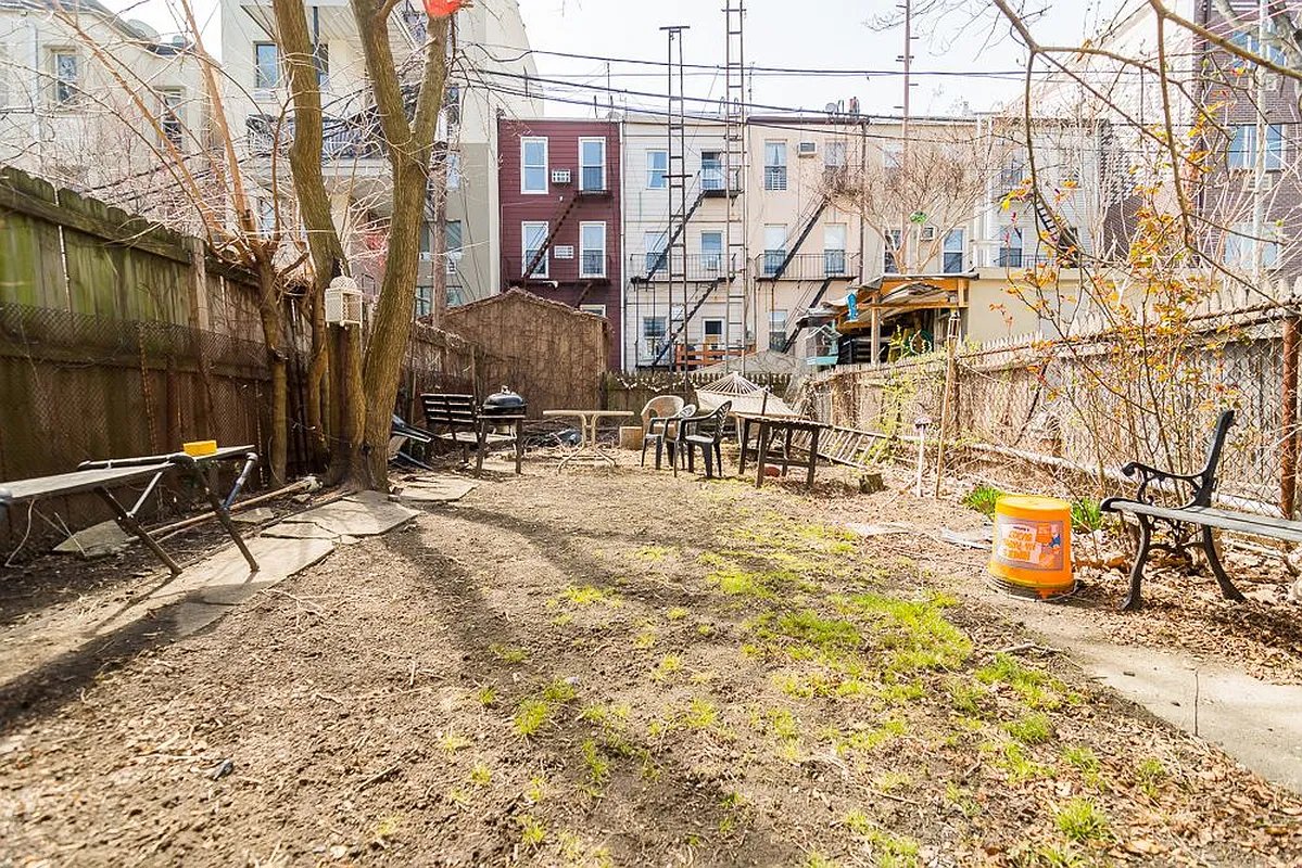 147 Diamond Street Greenpoint Brooklyn NY 11222
