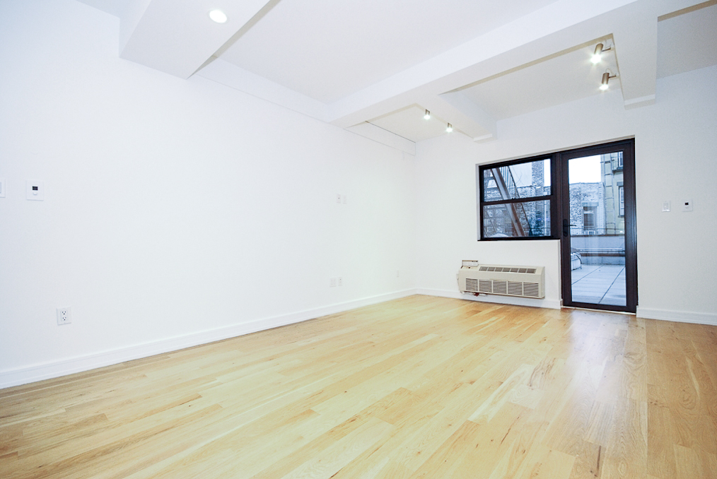 112 Greenpoint Avenue 2R Greenpoint Brooklyn NY 11222