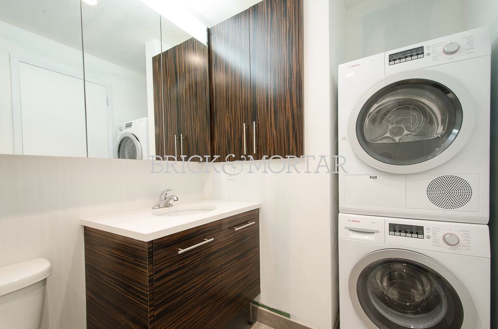 129 Kingsland Avenue 2R Greenpoint Brooklyn NY 11222