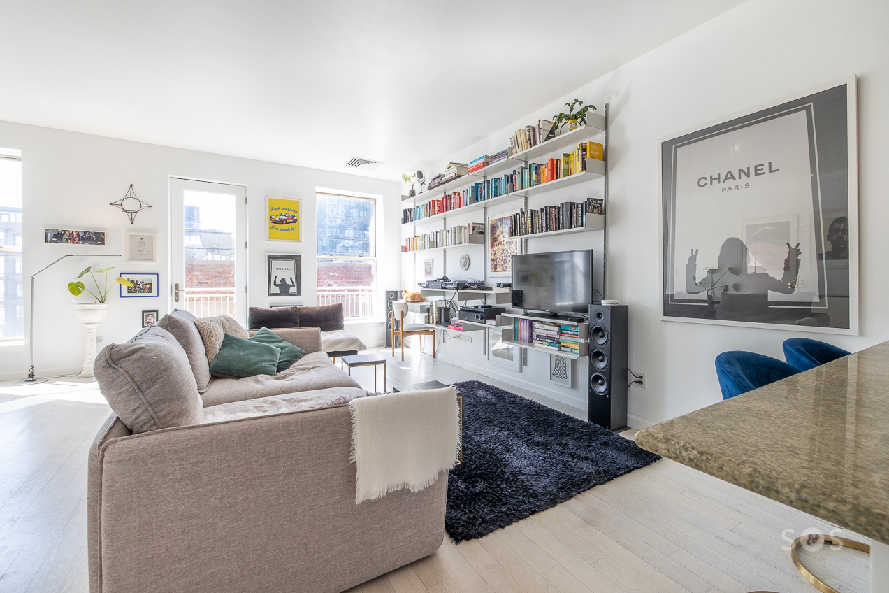 20 Broadway Williamsburg Brooklyn NY 11249