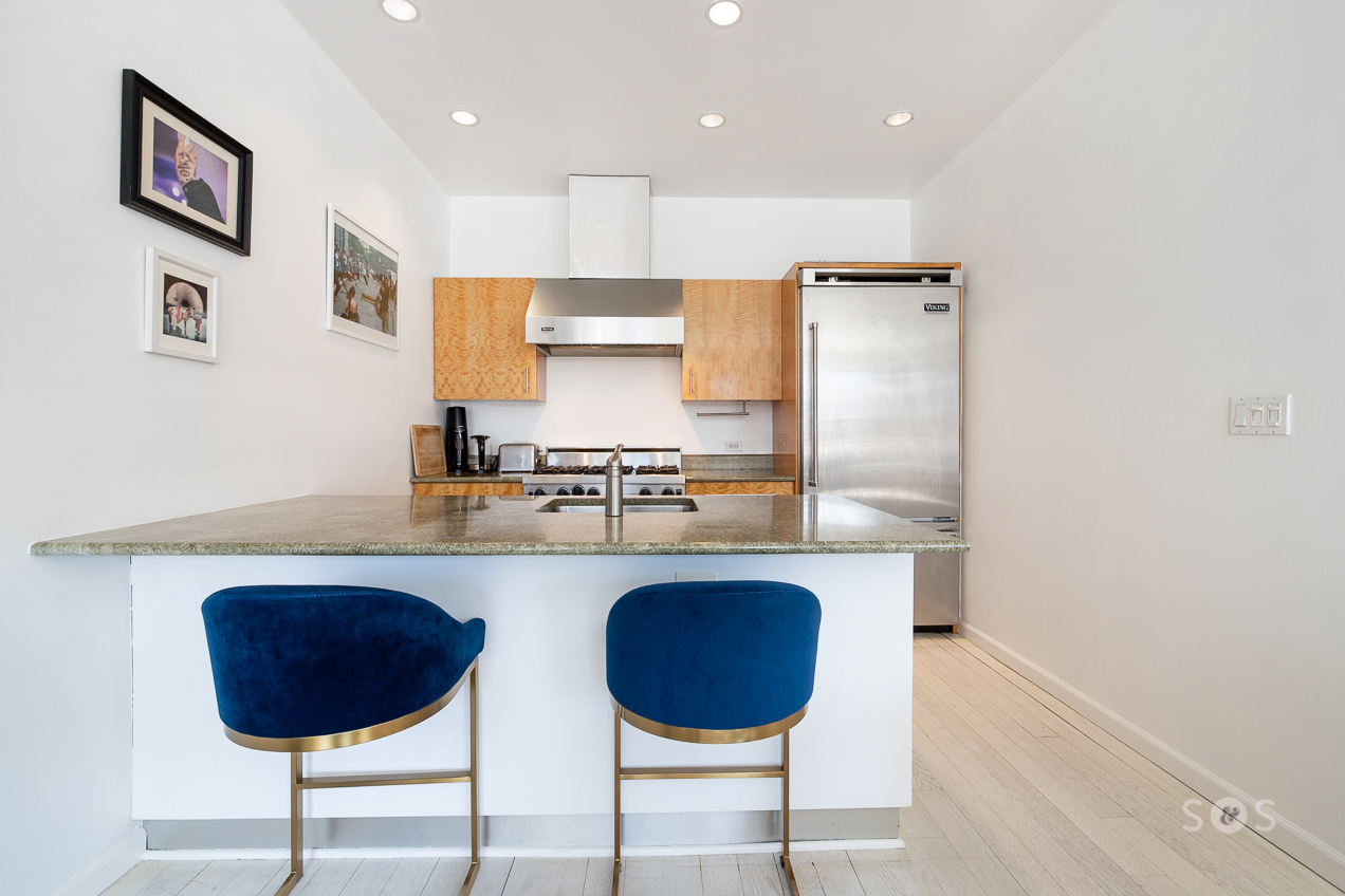 20 Broadway Williamsburg Brooklyn NY 11249