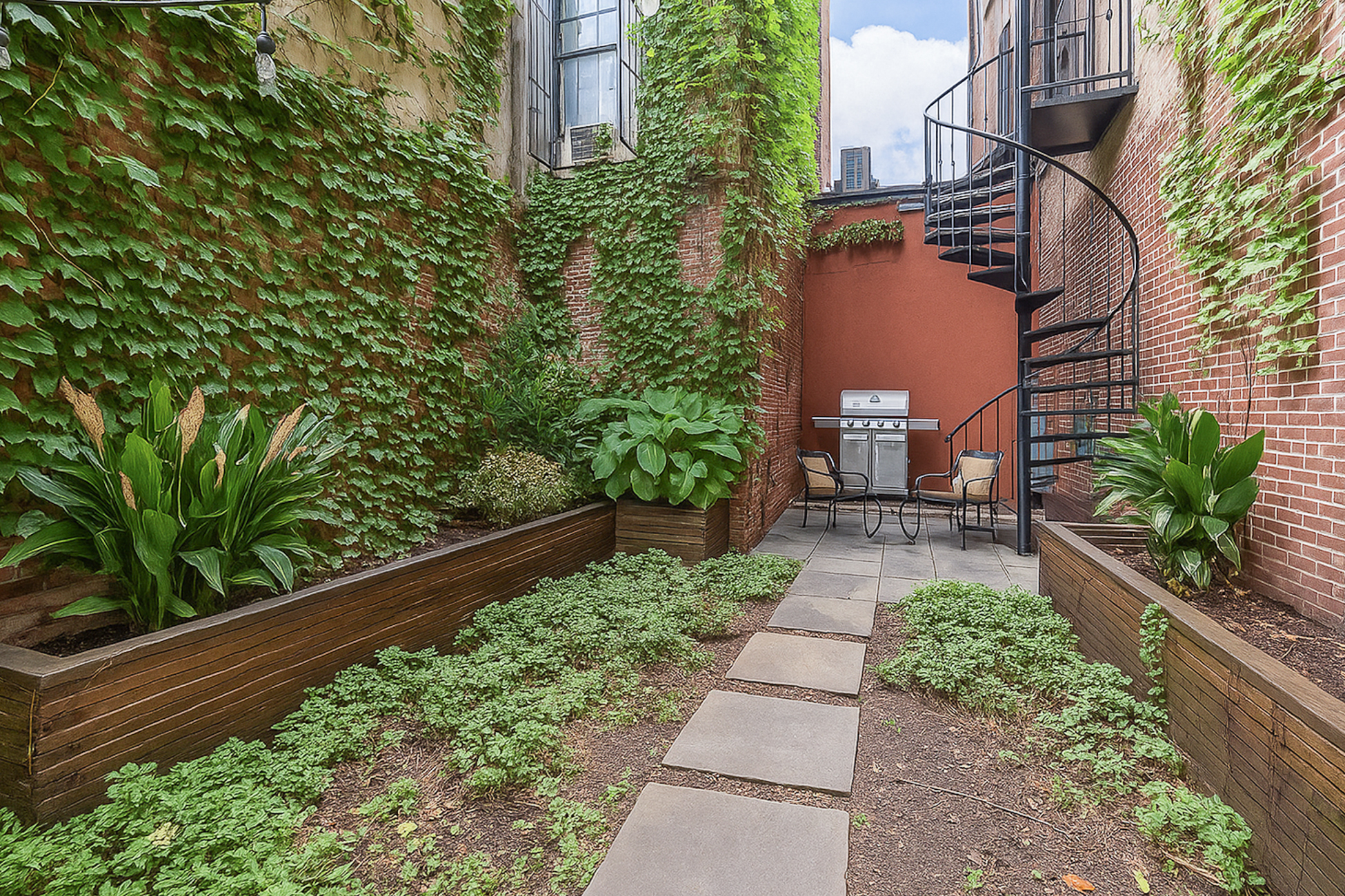 20 Broadway 203 Williamsburg Brooklyn NY 11249