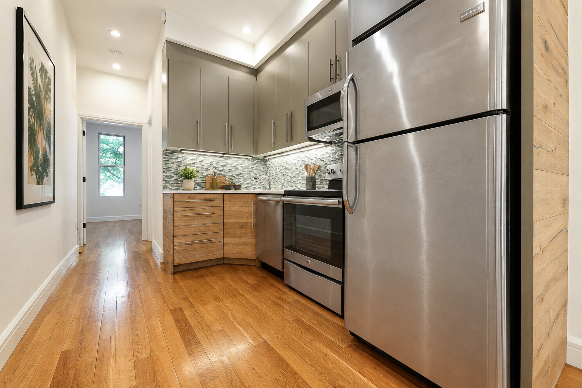 327 Manhattan Avenue 1R Williamsburg Brooklyn NY 11211