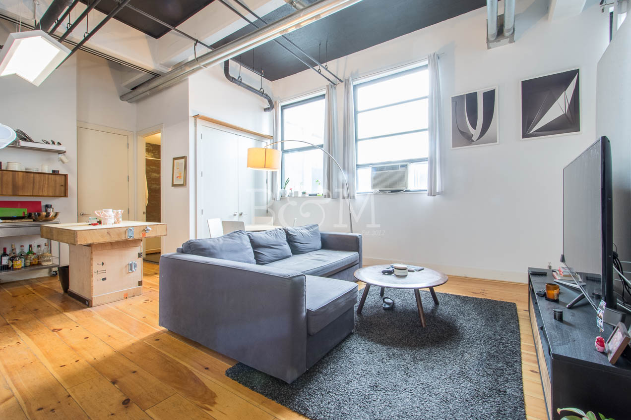 350 Manhattan Avenue Williamsburg Brooklyn NY 11211