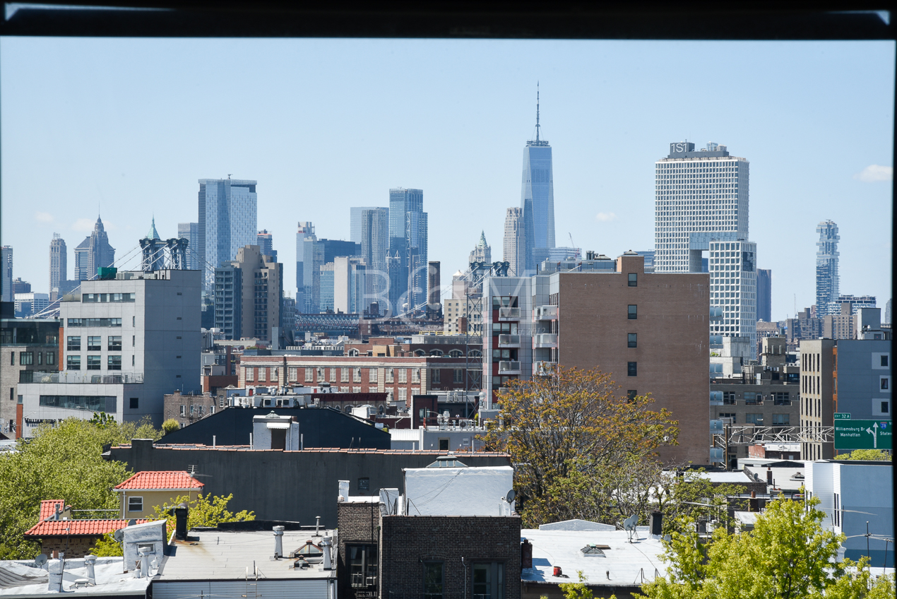 350 Manhattan Avenue Williamsburg Brooklyn NY 11211