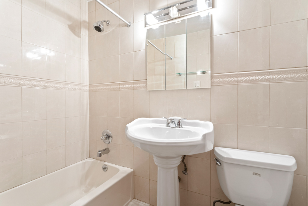 35-20 Leverich Street C342 Jackson Heights Queens NY 11372