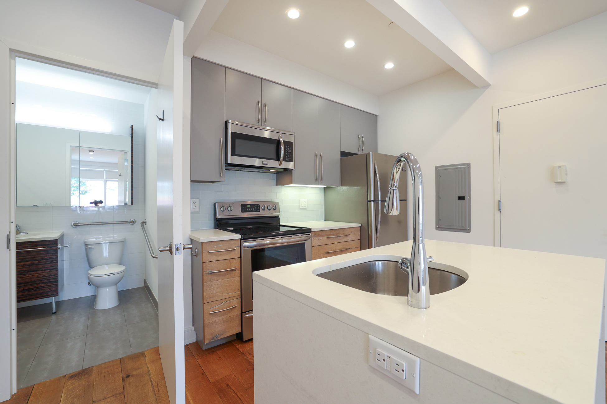 93 Kingsland Avenue 1F East Williamsburg Brooklyn NY 11222
