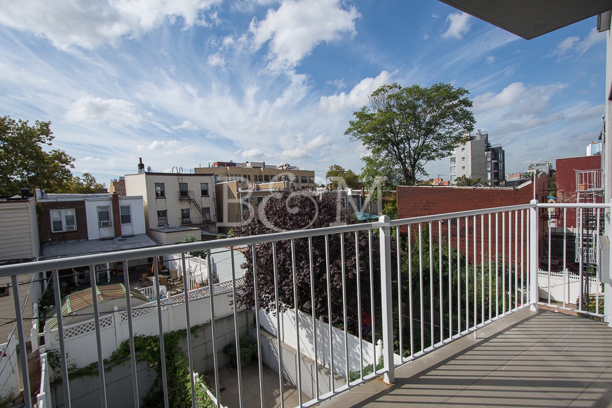 240 Frost Street 2R Greenpoint Brooklyn NY 11211
