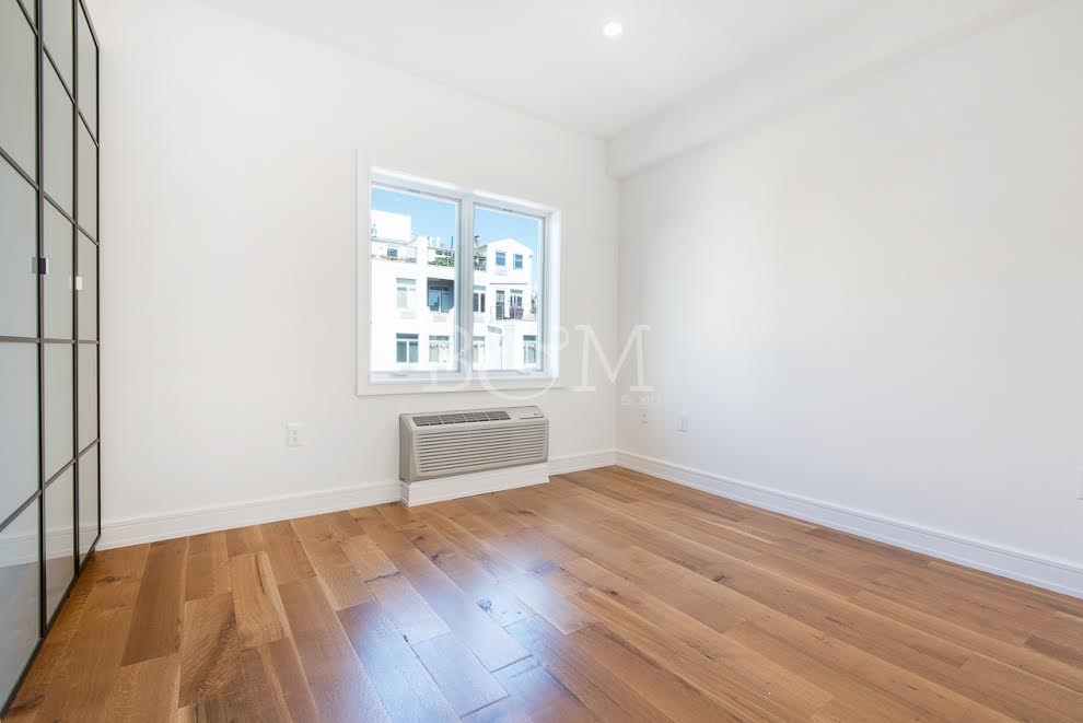 95 Kingsland Avenue 3R East Williamsburg Brooklyn NY 11222